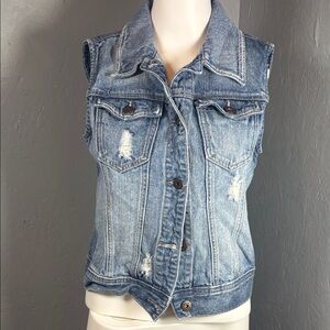 Mudd love,peace,happiness Blue Denim Vest size Small